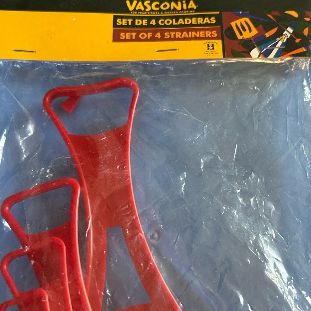 Set of 4 Strainers. Dishwasher Safe